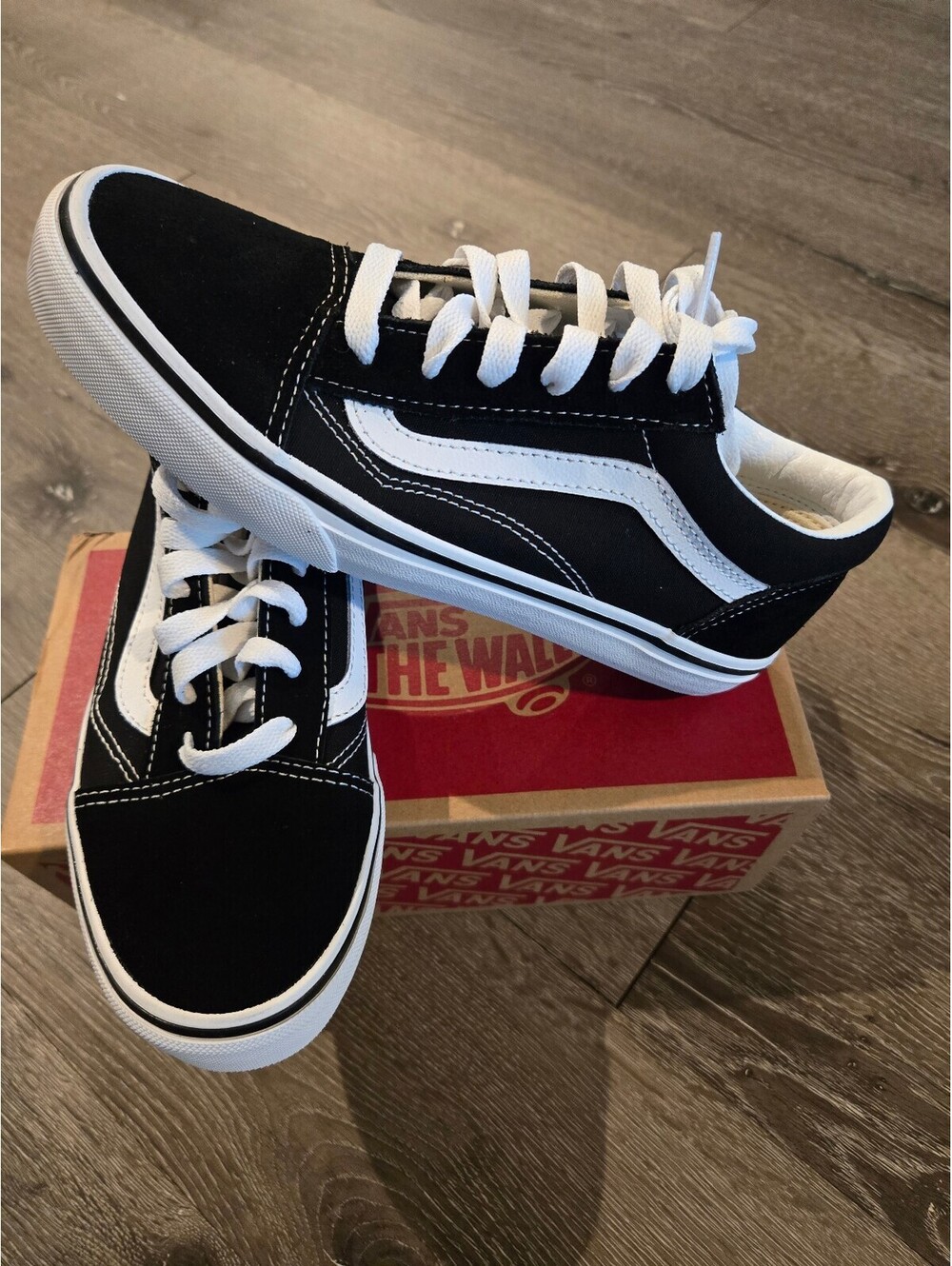 Vans Old Skool Black White Big Kids Youth Size 5 VN000D2VY28 New Box